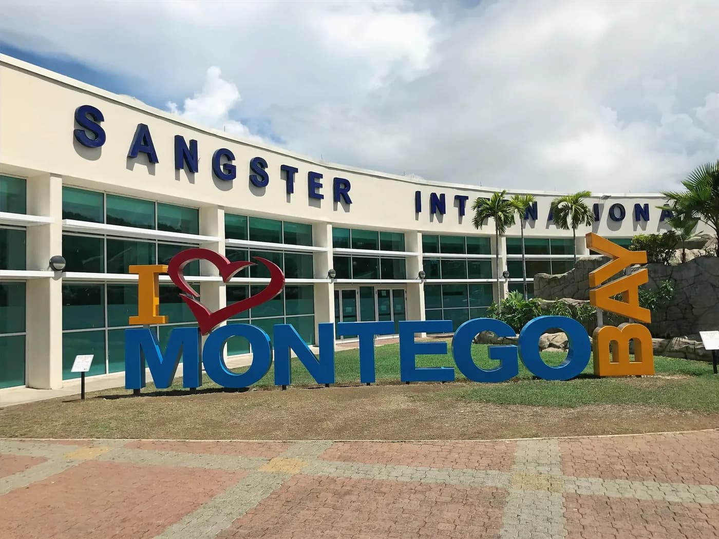 Aurum Transfers SUV at Sangster International Airport, Montego Bay